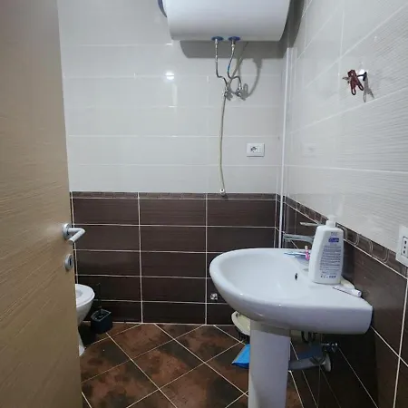 Lisi Apartment